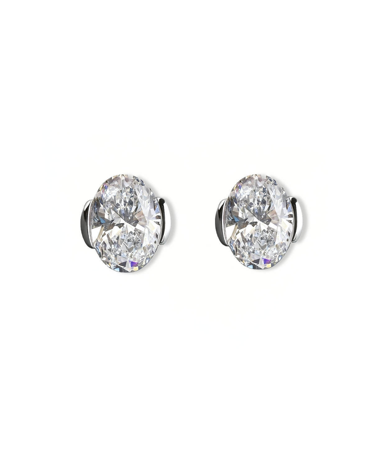 Aurelia Oval – Half Bezel Lab Diamond Studs