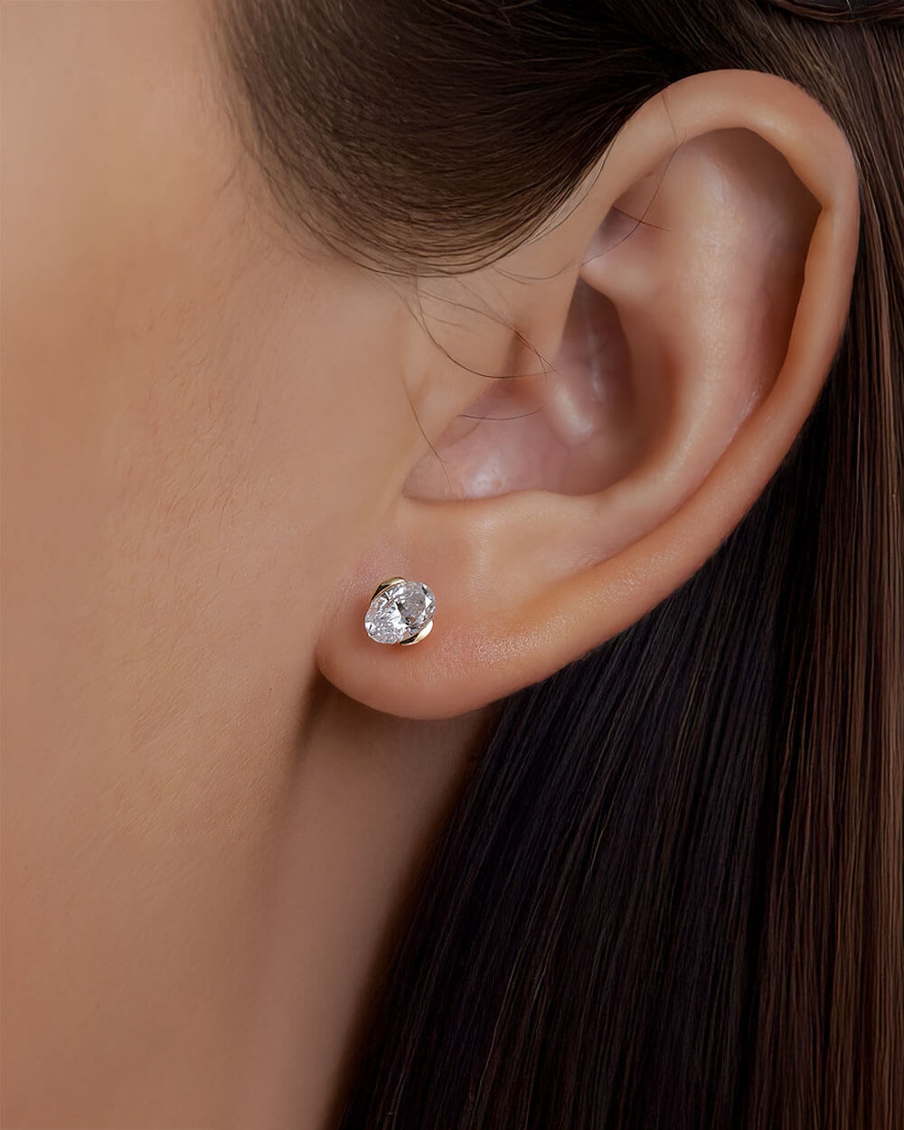 Aurelia Oval – Half Bezel Lab Diamond Studs