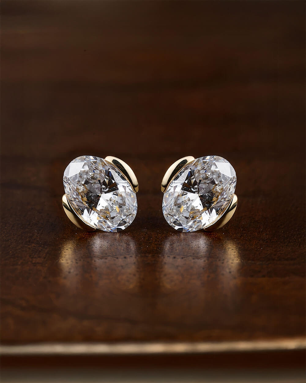 Aurelia Oval – Half Bezel Lab Diamond Studs