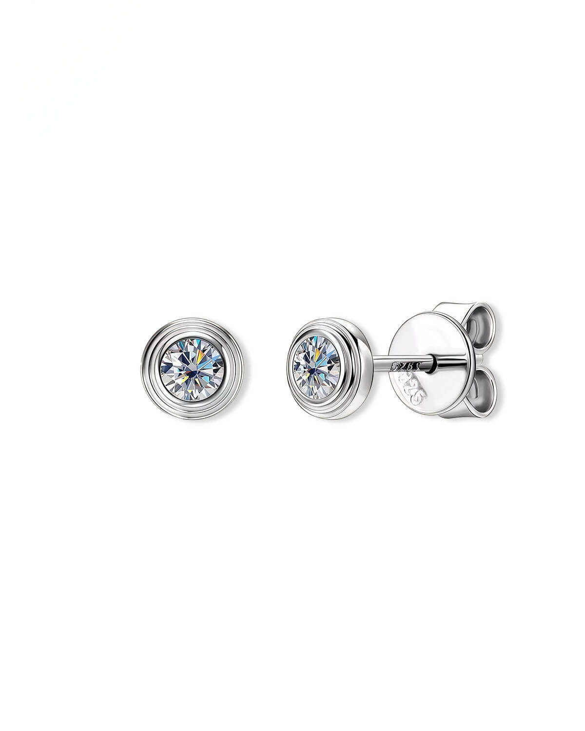 Orbit Glow – Small Diamond Stud Earrings