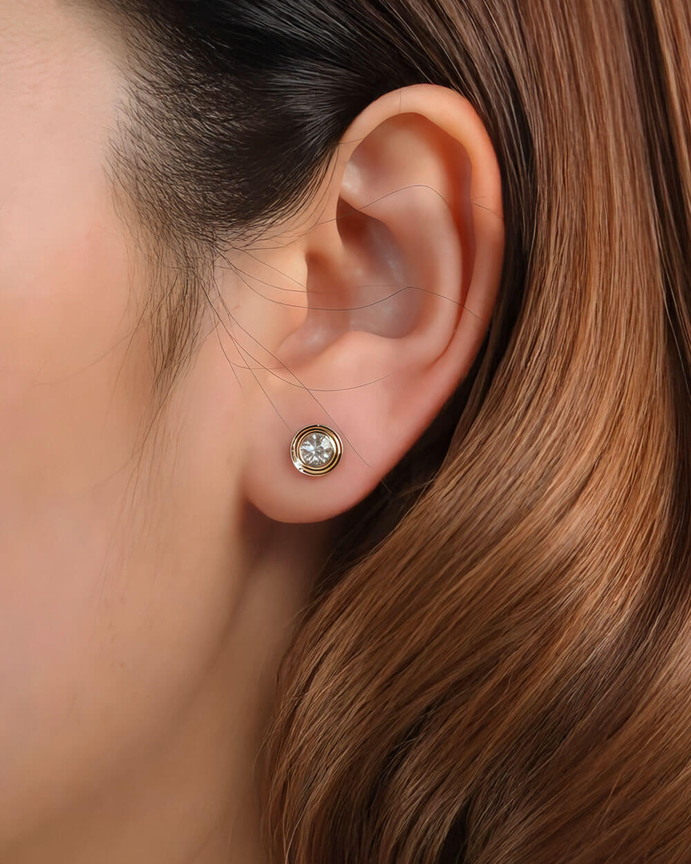 Orbit Glow – Small Diamond Stud Earrings