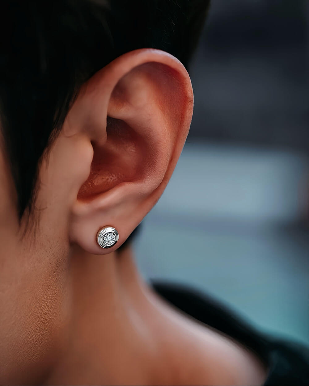 Orbit Glow – Small Diamond Stud Earrings