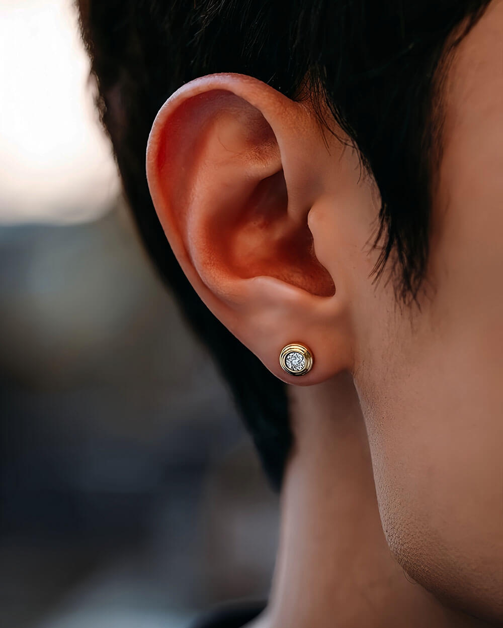 Orbit Glow – Small Diamond Stud Earrings