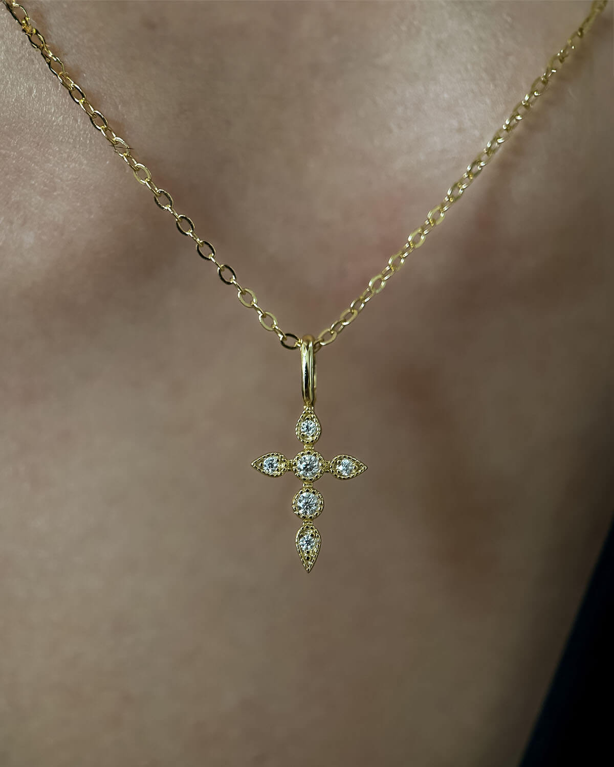 14k Gold Diamond Cross Pendant Necklace-Opreshyne