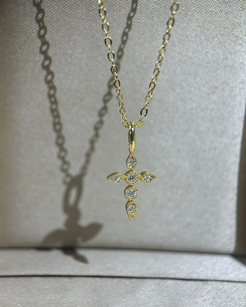 14k Gold Diamond Cross Pendant Necklace-Opreshyne