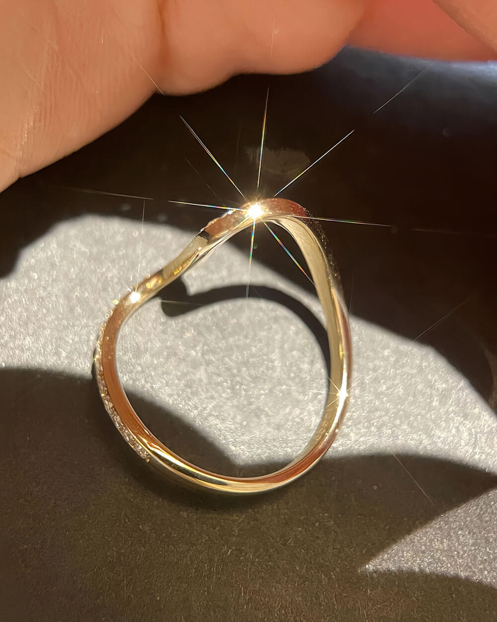 Serra Flow – Diamond Fine Waves Ring