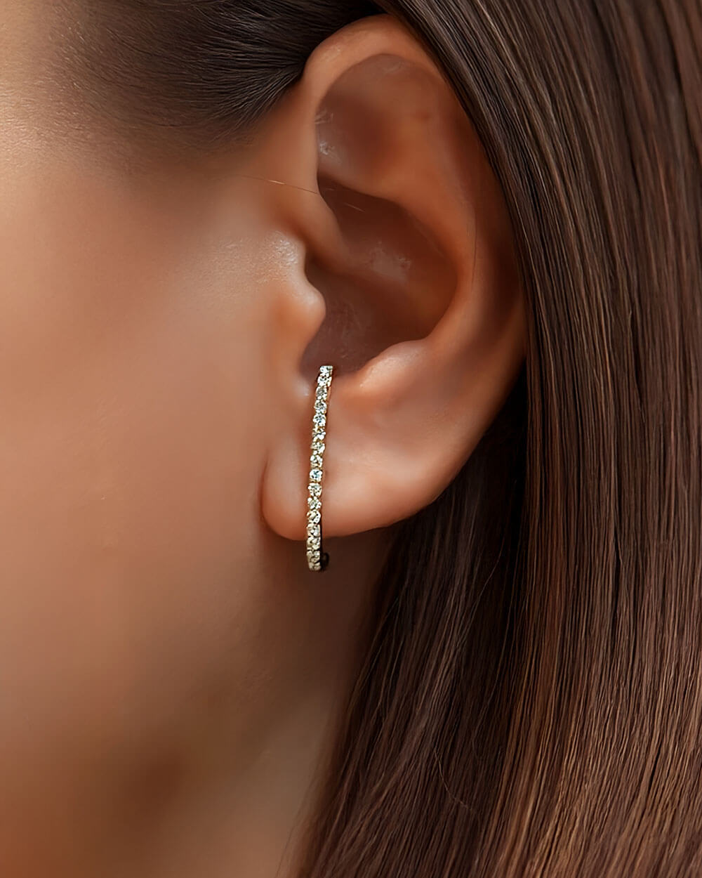 Linea Glow – Linear Diamond Stud Earrings