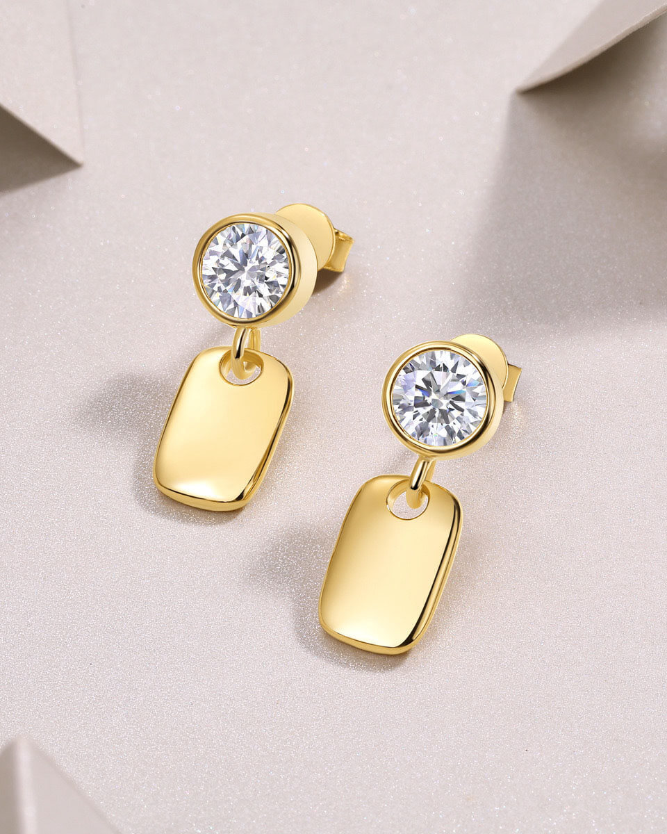 2 Carat Diamond Earrings – Timeless Elegance in Gold-Opreshyne