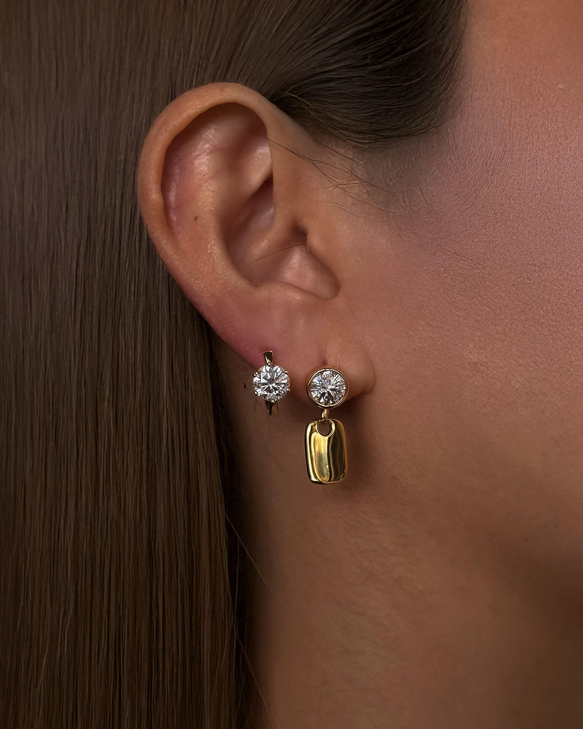 2 Carat Diamond Earrings – Timeless Elegance in Gold-Opreshyne