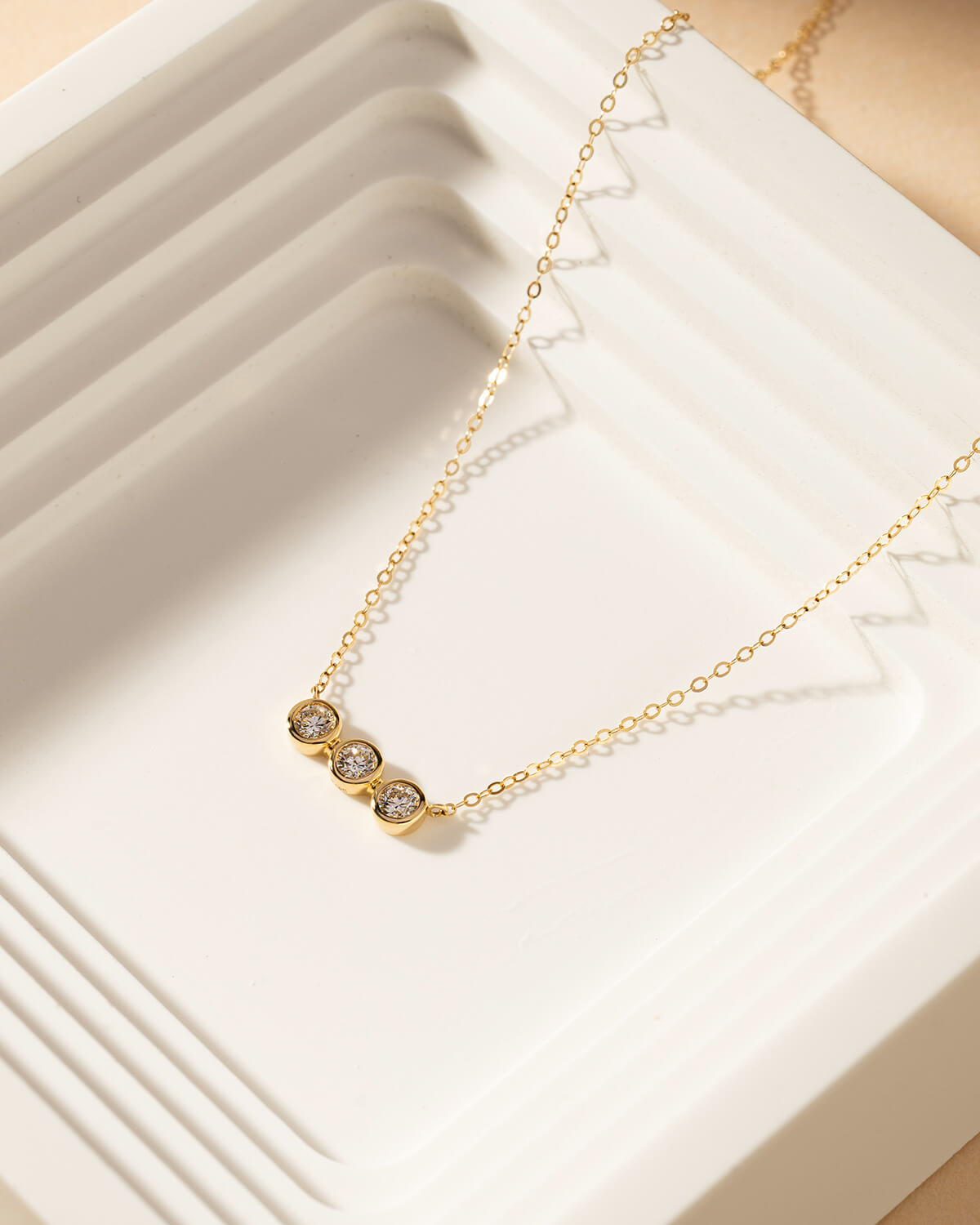 Celine Trio – Minimalist Three Diamond Necklace