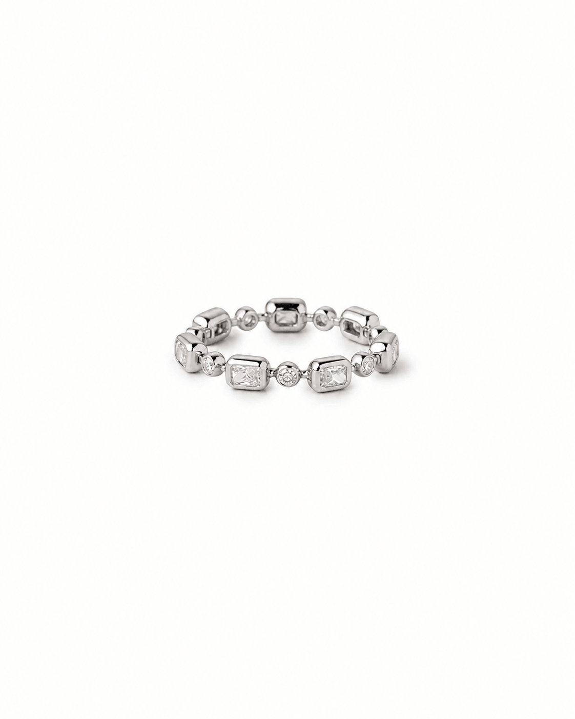 Rovelle Radiant & Round Diamond Link Ring
