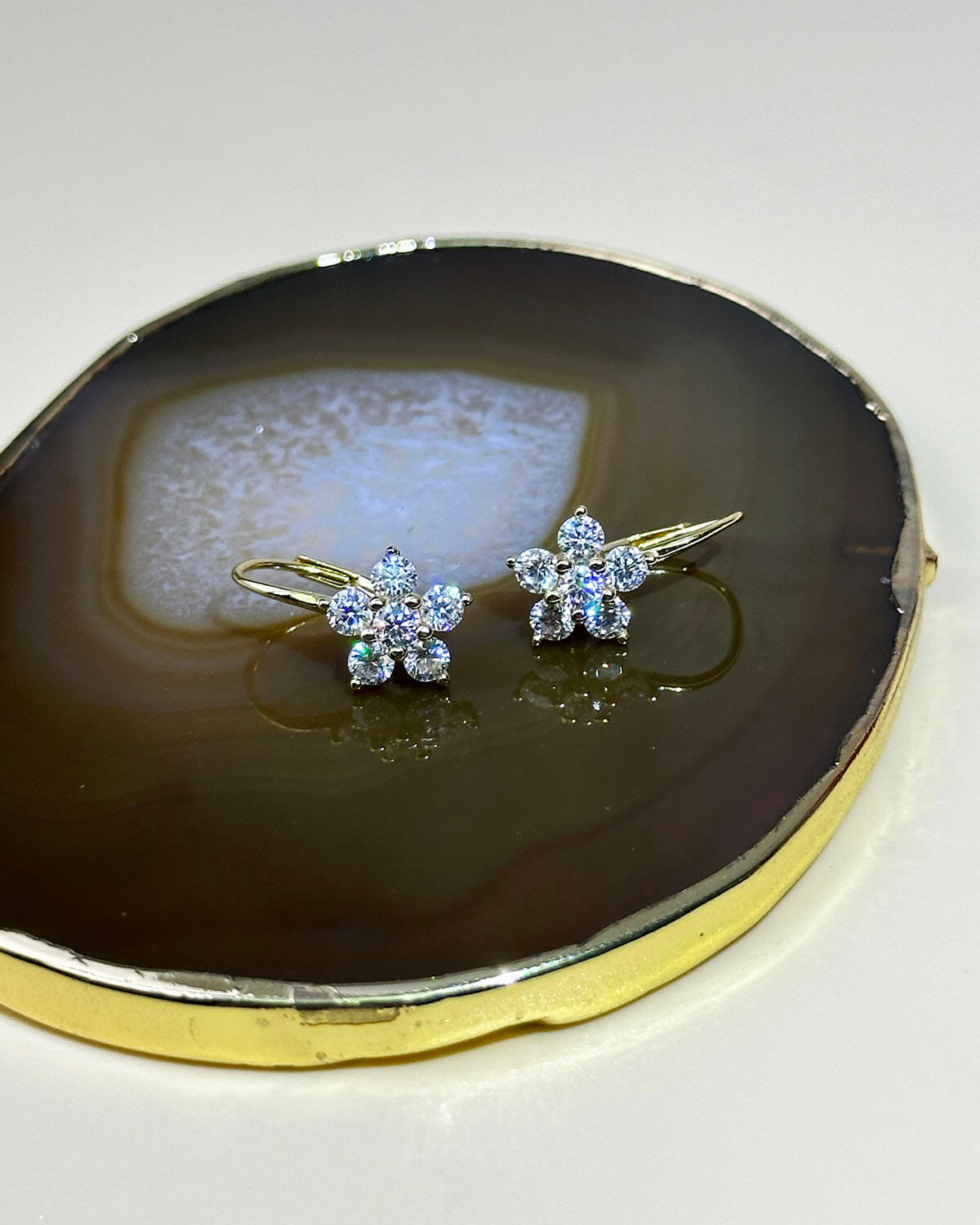 Diamond Flower Earrings – Delicate Floral Elegance-Opreshyne
