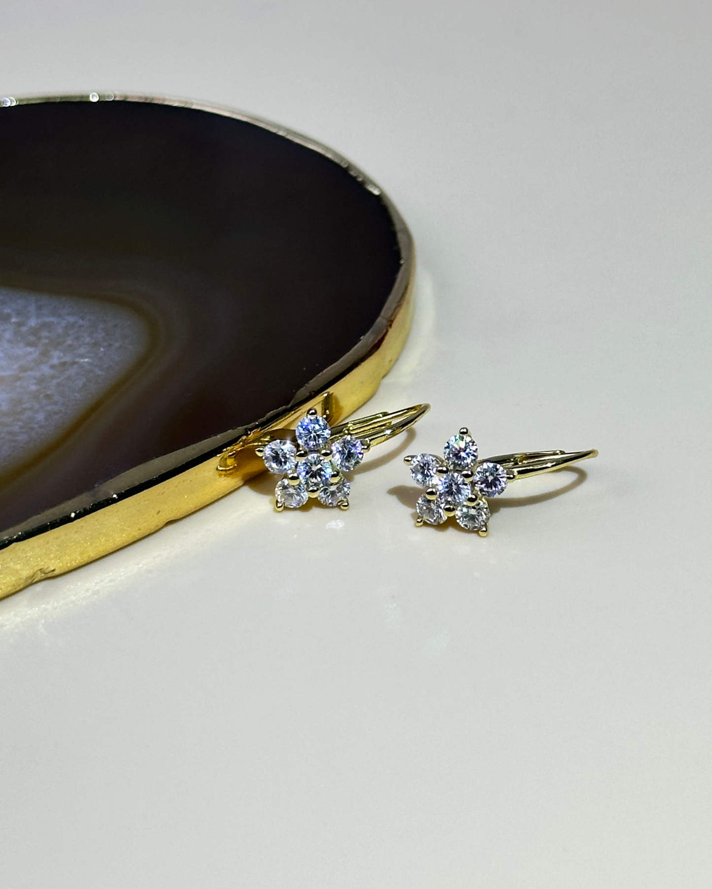 Diamond Flower Earrings – Delicate Floral Elegance-Opreshyne