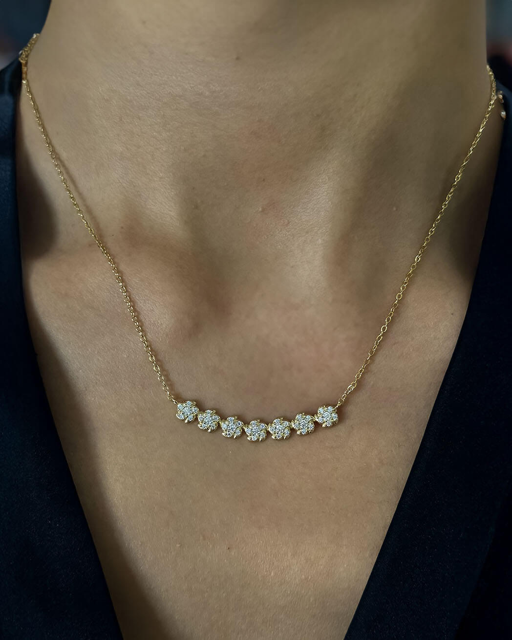 Diamond Pendant Necklace Gold with Floral Design-Opreshyne