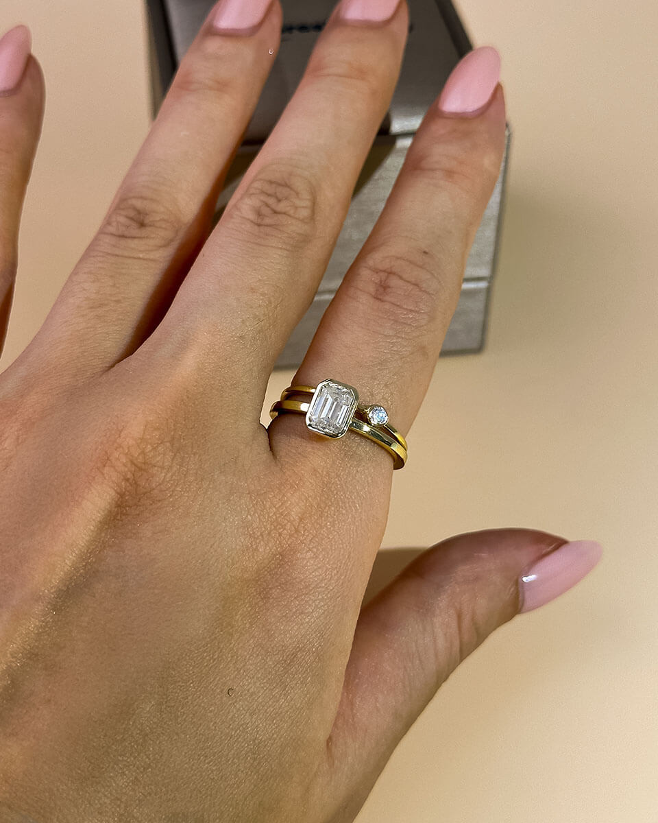 Diamond Rings  – Single Small Moissanite Diamond-Opreshyne