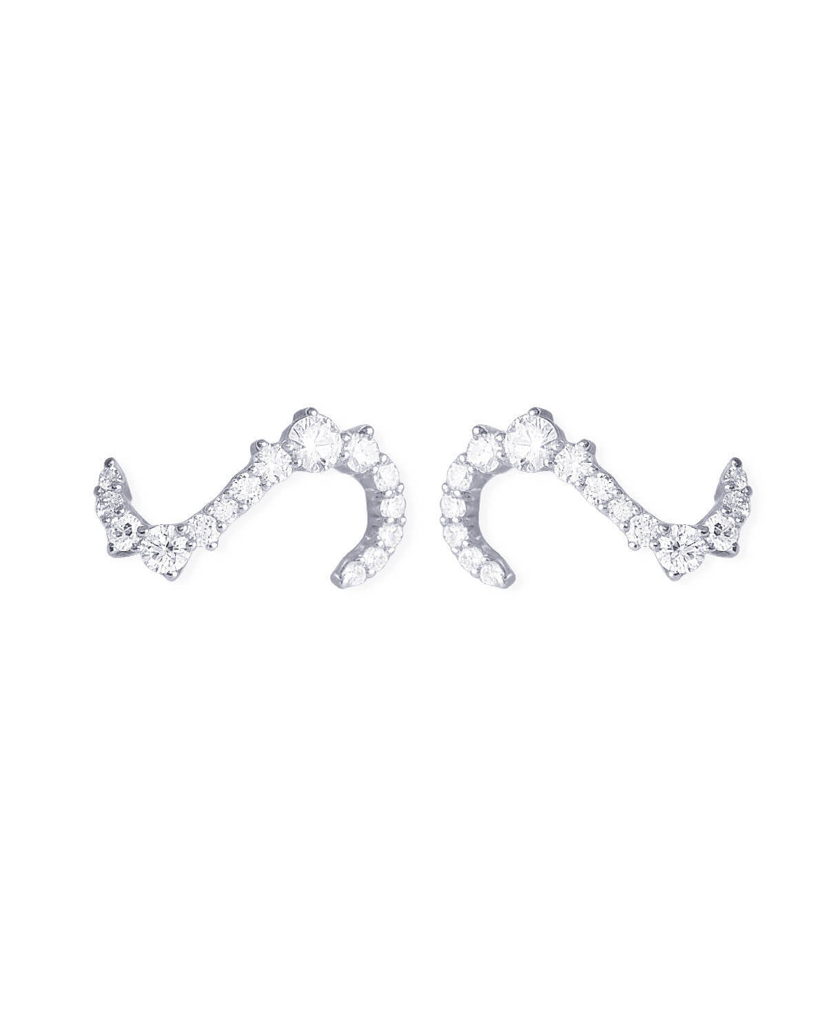 Sway Arc – Wavy Diamond Stud Earrings