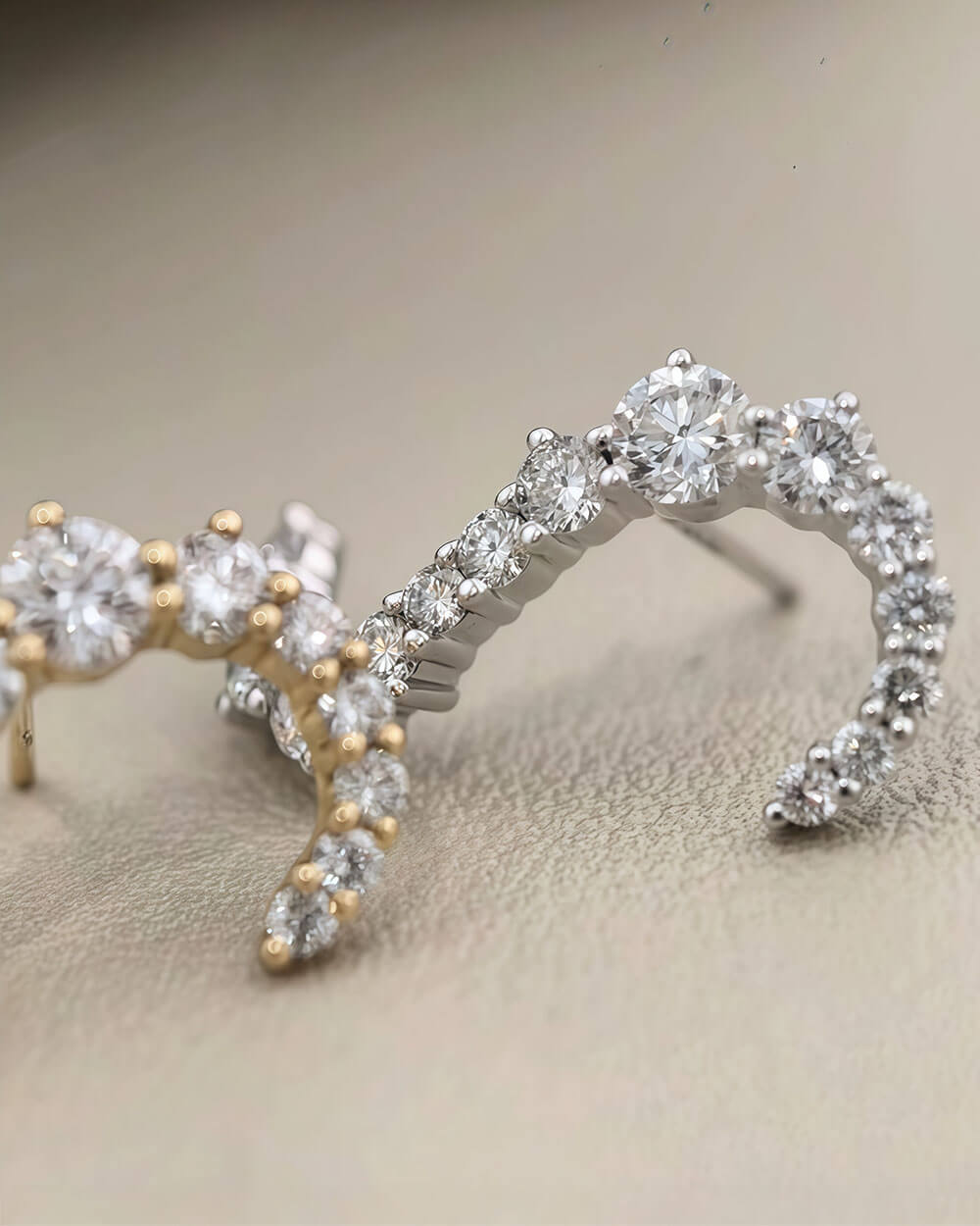 Sway Arc – Wavy Diamond Stud Earrings