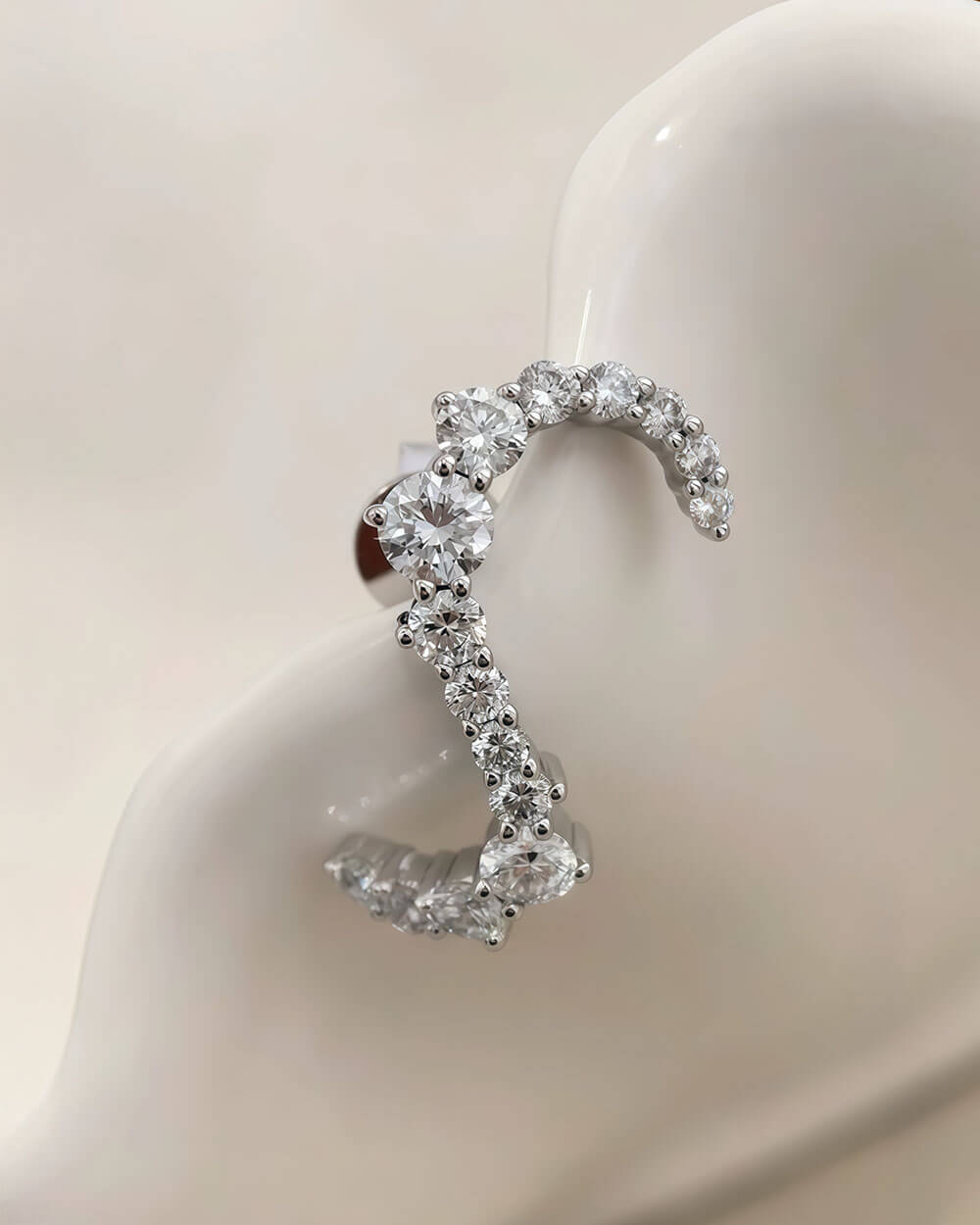 Sway Arc – Wavy Diamond Stud Earrings