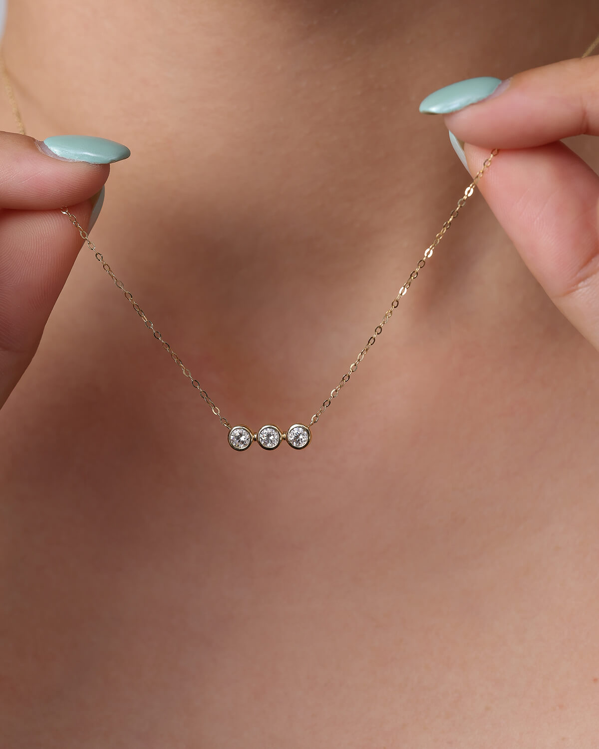 Celine Trio – Minimalist Three Diamond Necklace