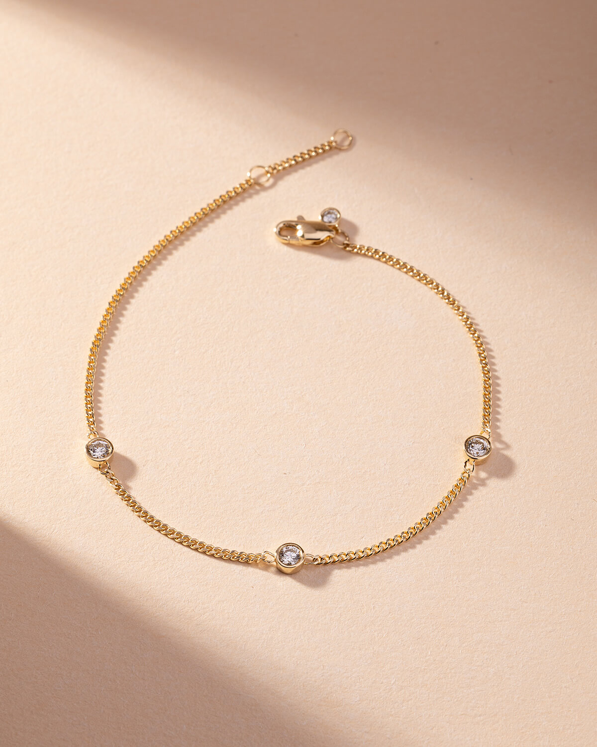 Lumi Bezel Diamond Bracelet