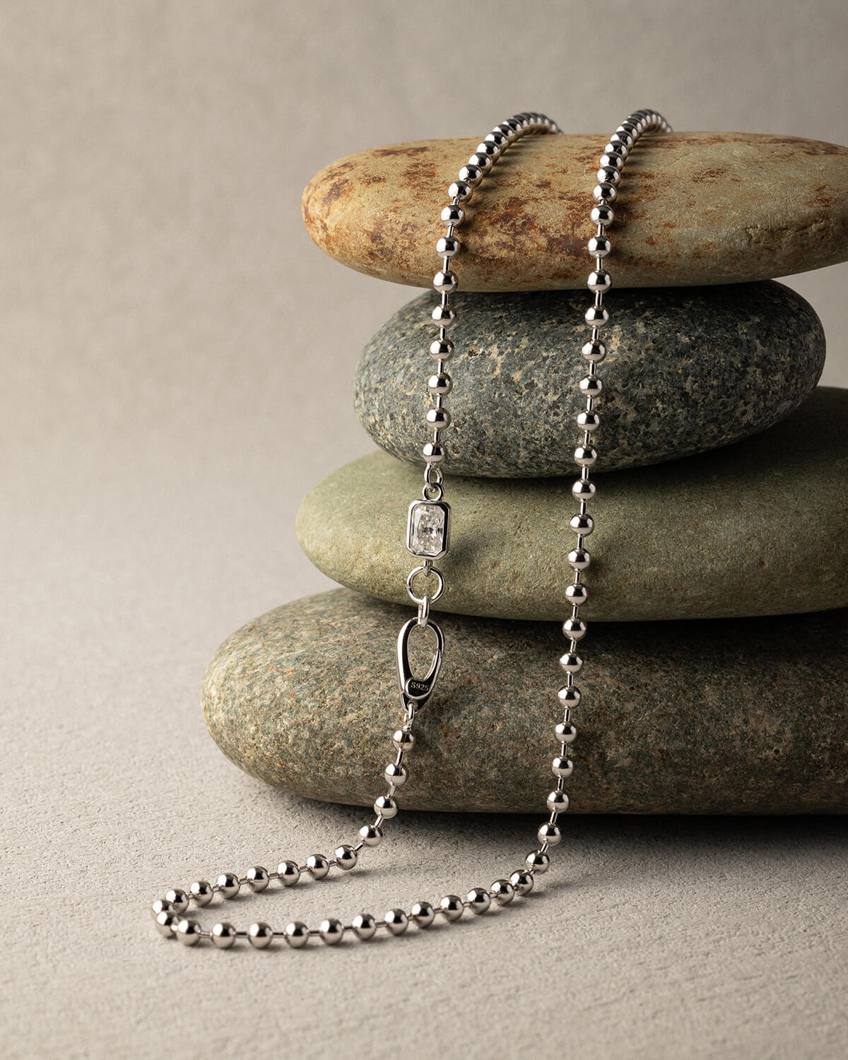 Lina Glow – Half Carat Beaded Necklace