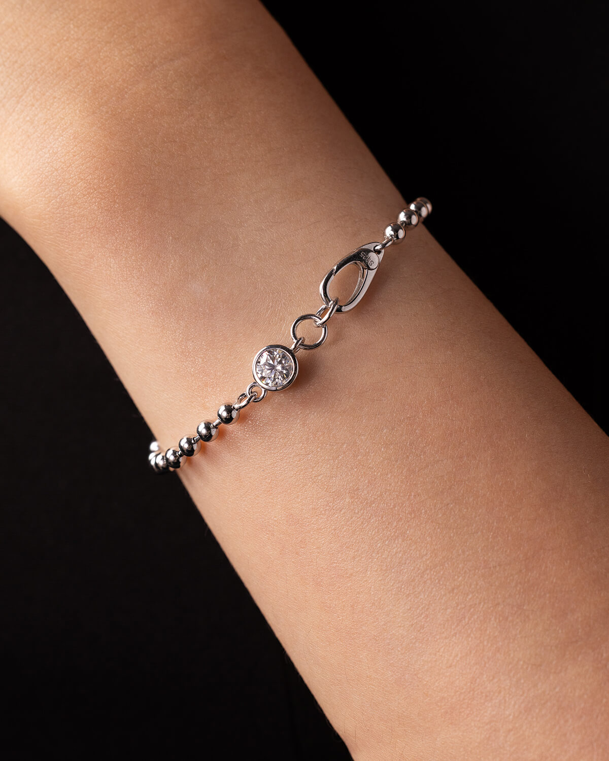 Solenne Bezel Diamond Bead Bracelet