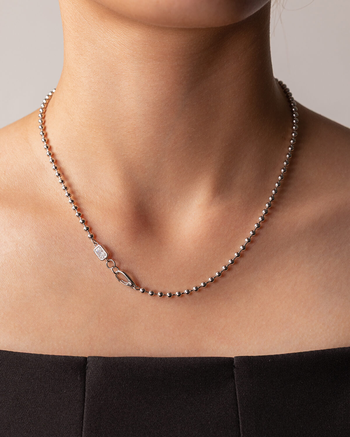 Lina Glow – Half Carat Beaded Necklace