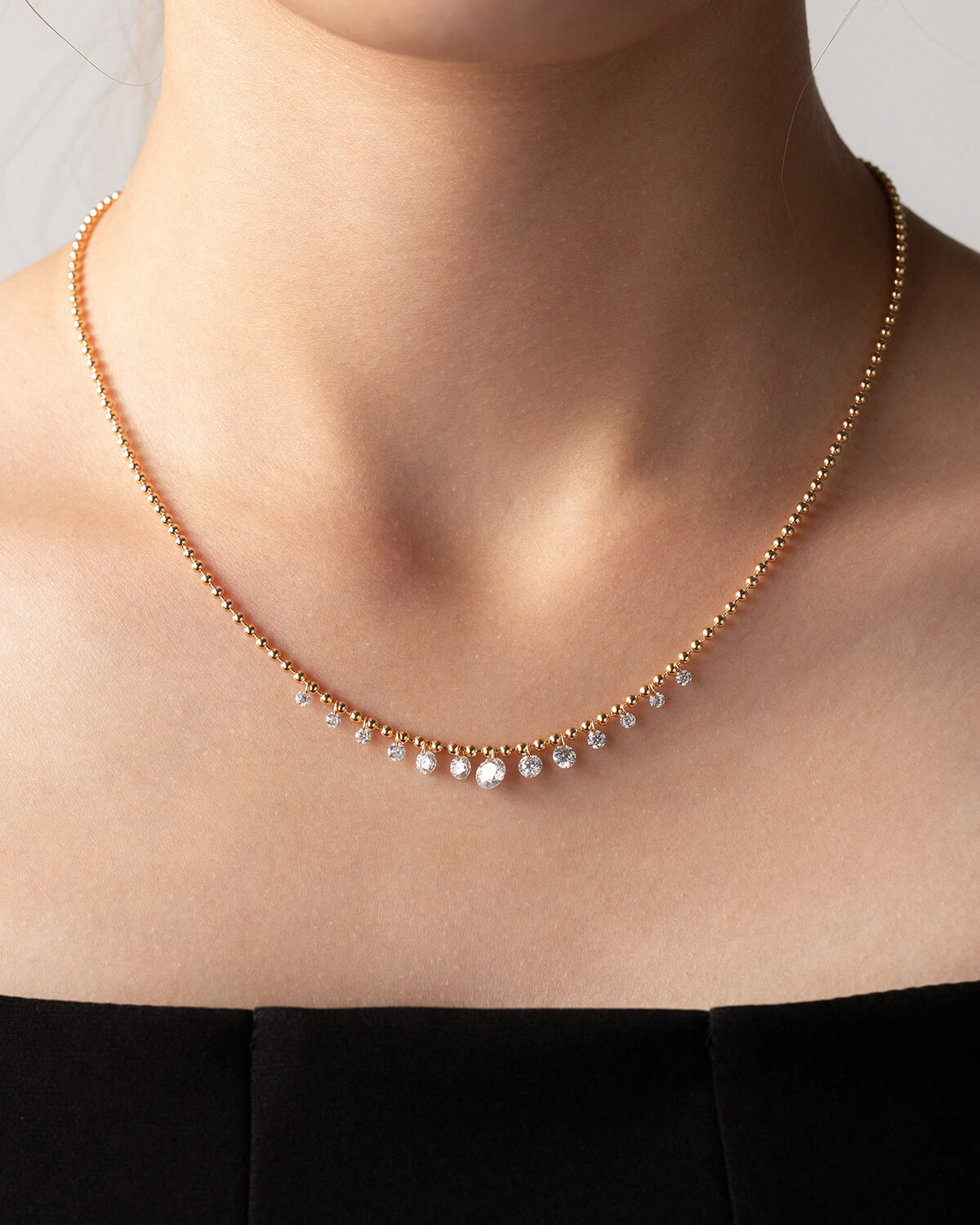 Elarisse Graduated Diamond Dangle Necklace