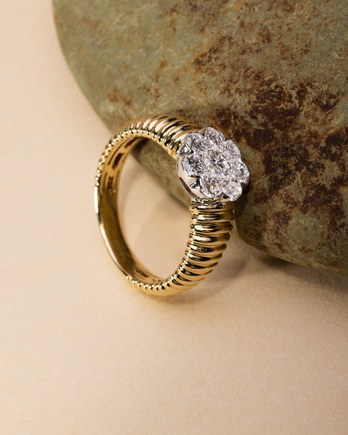 Aveline Bloom Lab Diamond Ribbed Ring