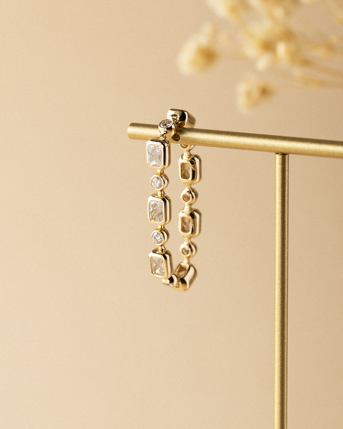 Rovelle Radiant & Round Diamond Link Ring