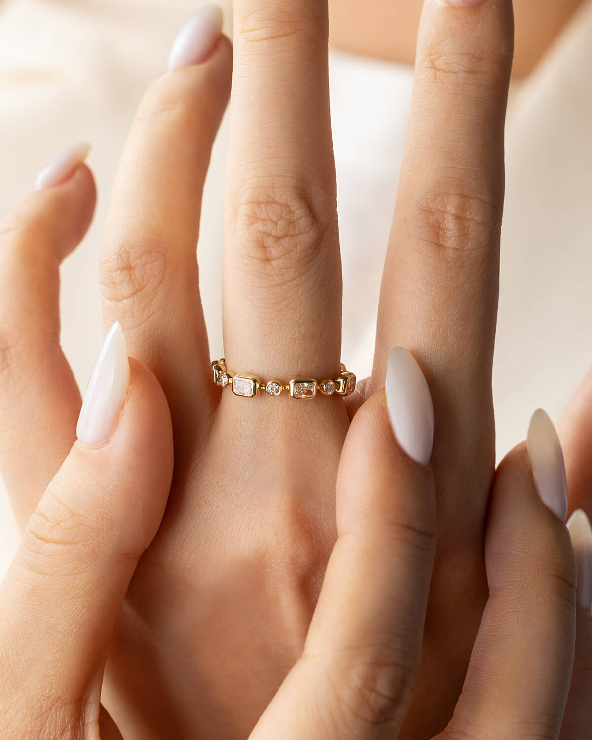 Rovelle Radiant & Round Diamond Link Ring