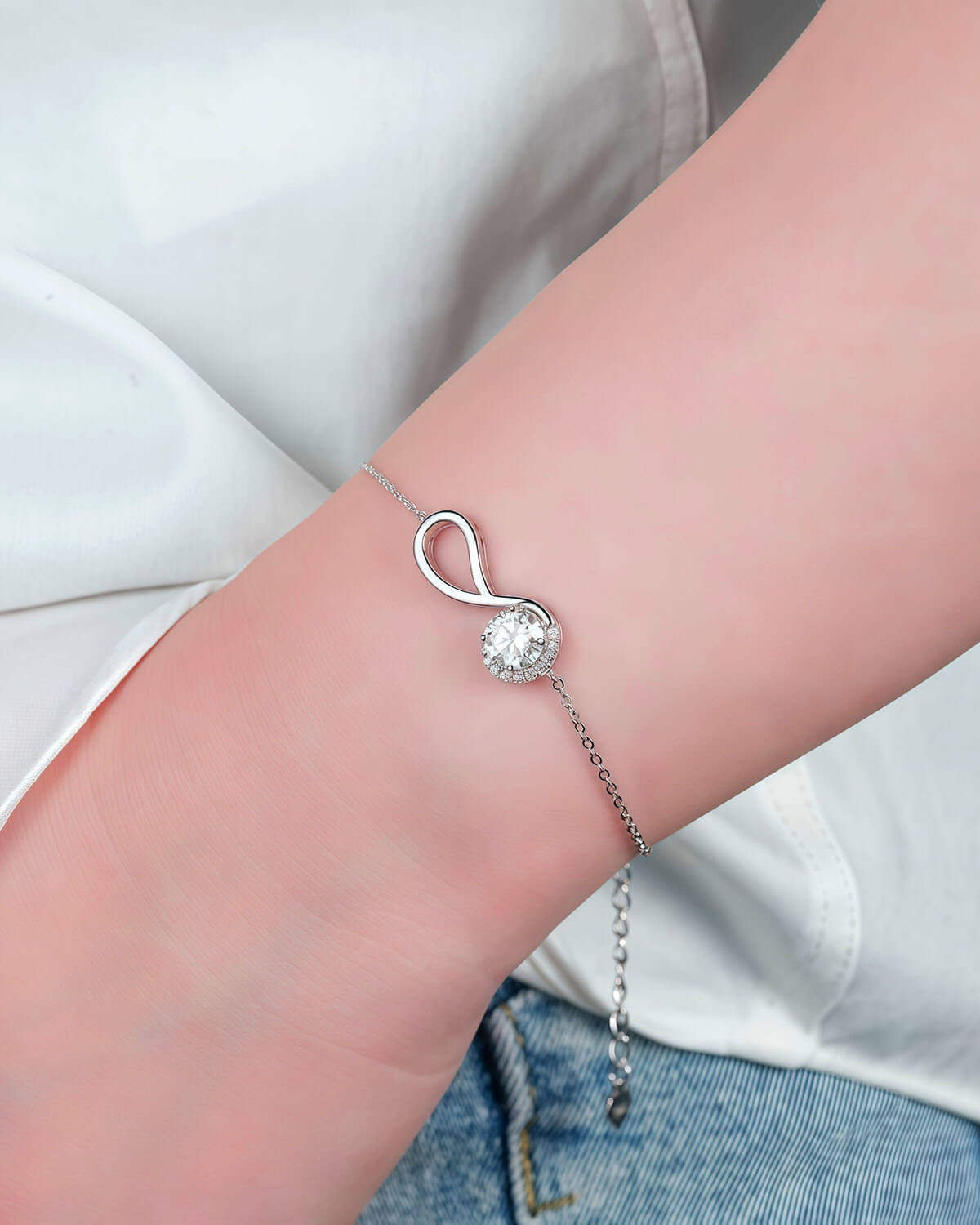 Eternal Bond – Infinity 1ct Diamond Bracelet