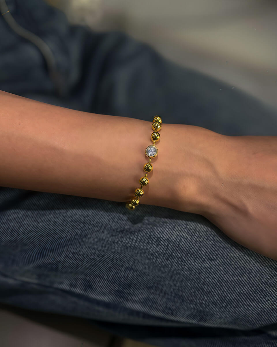 Modern Gold Diamond Bracelet with Beaded Design-Opreshyne