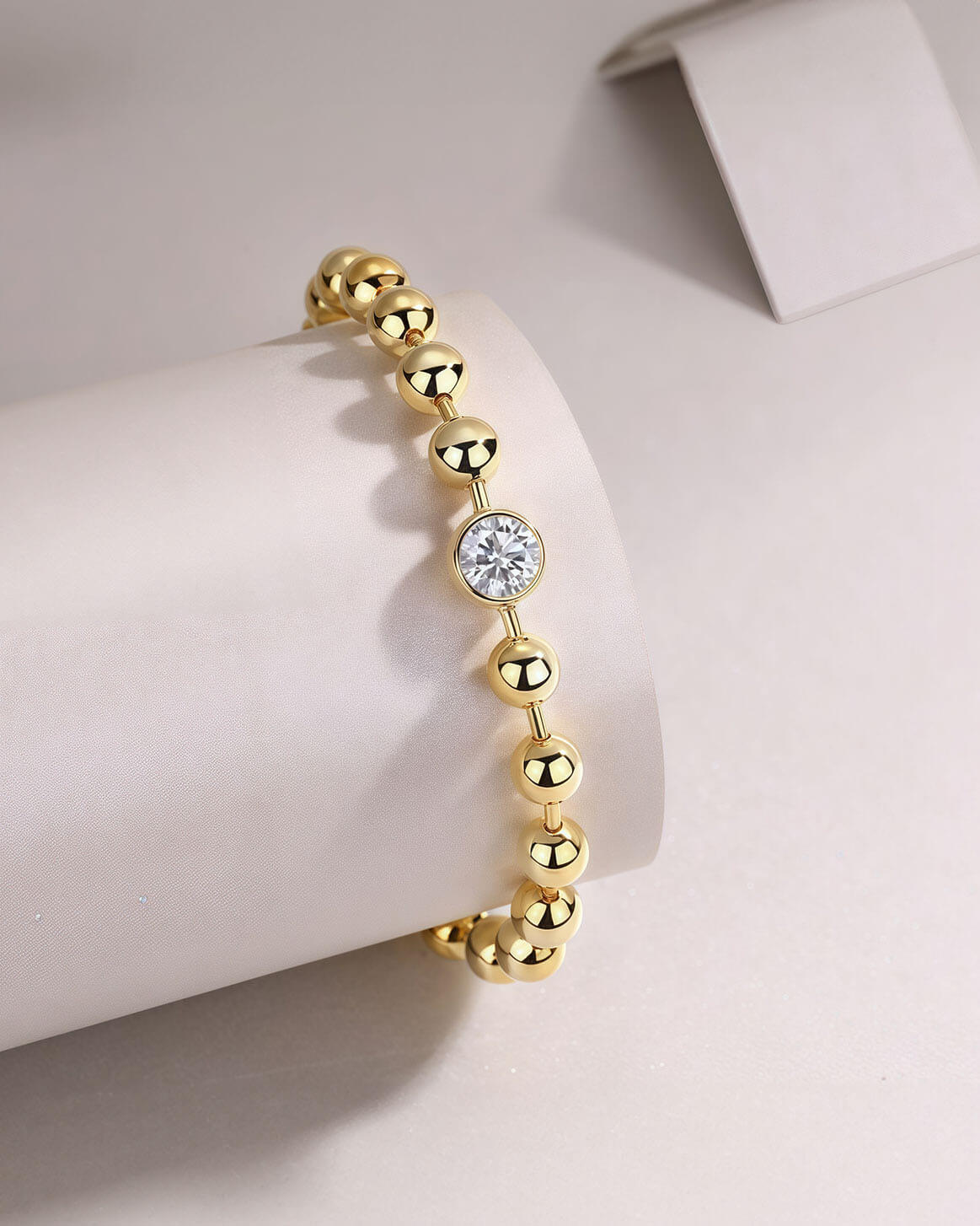 Modern Gold Diamond Bracelet with Beaded Design-Opreshyne