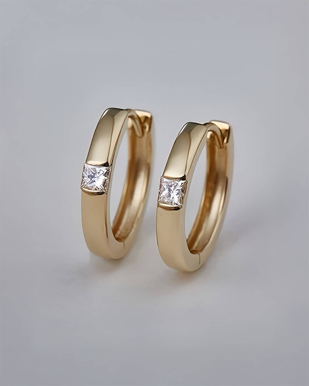 Astra Square – Princess Cut Diamond Hoop Earrings