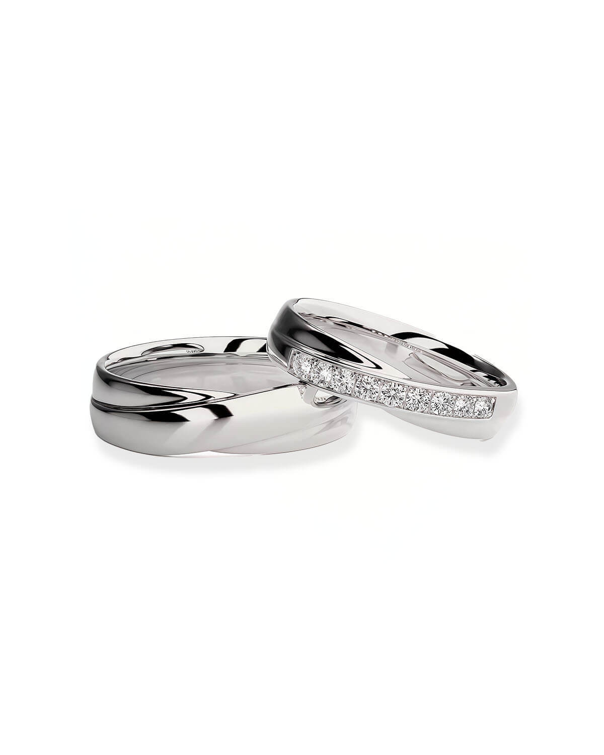 Interlace Glow – Crisscross Couple Rings