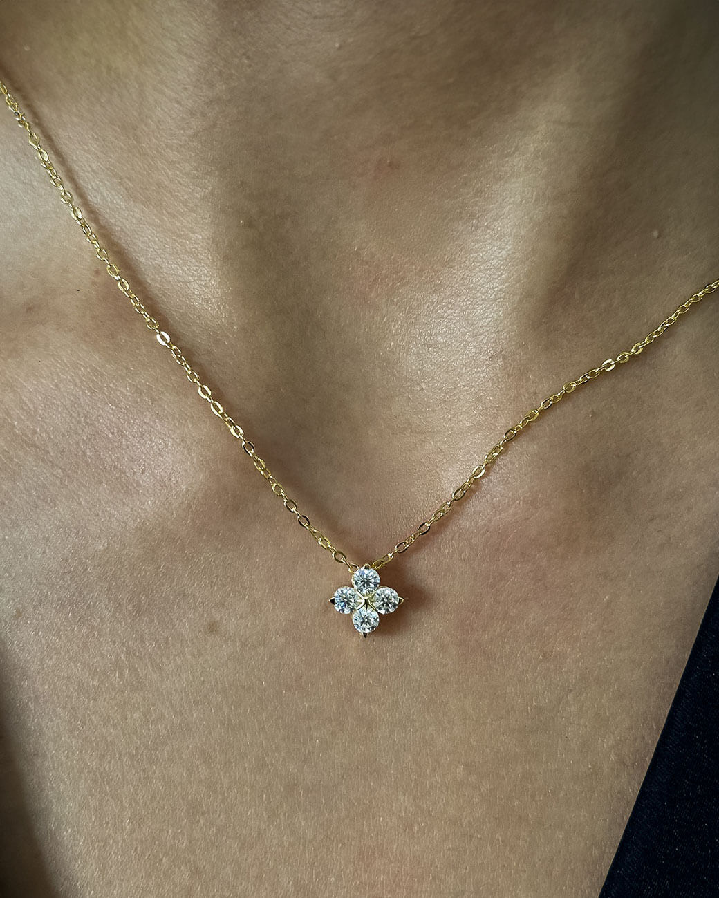Simple Diamond Necklace with Clover Design-Opreshyne
