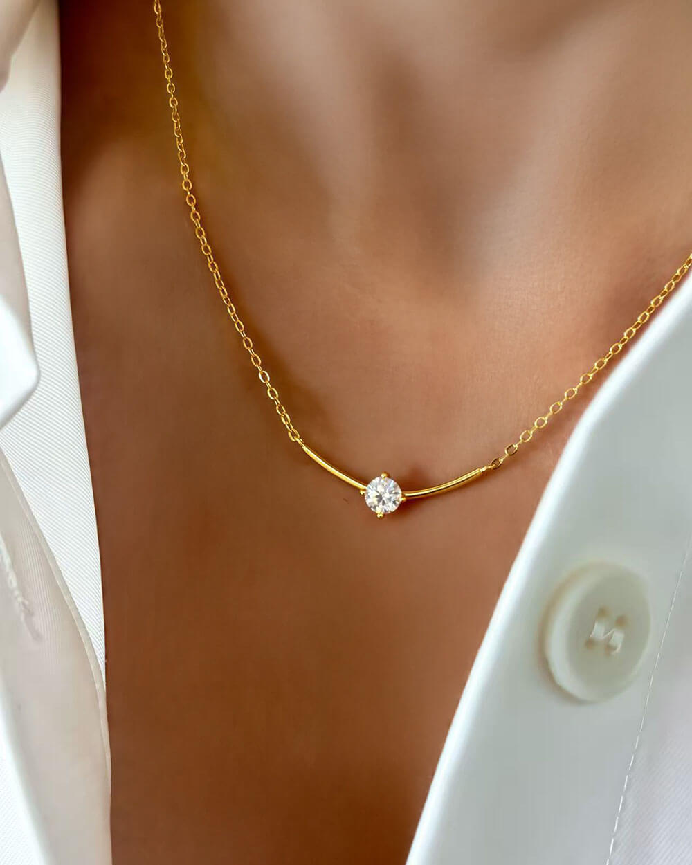 Arc Lume - Curved Pendant Necklace