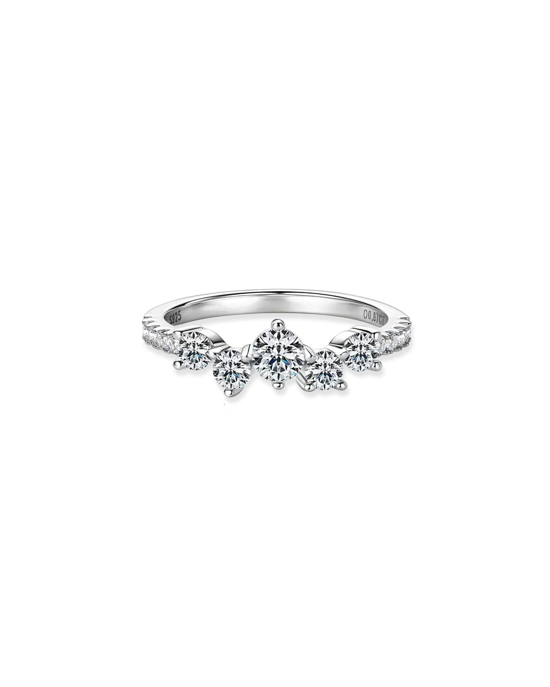 Starlit Crown – Cluster Diamond Ring