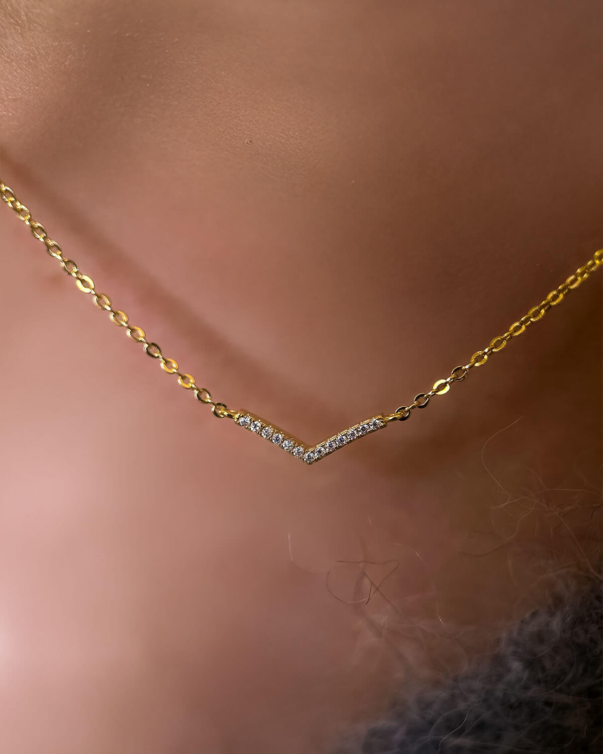 Vera Vibe – V Shaped Necklace-Opreshyne
