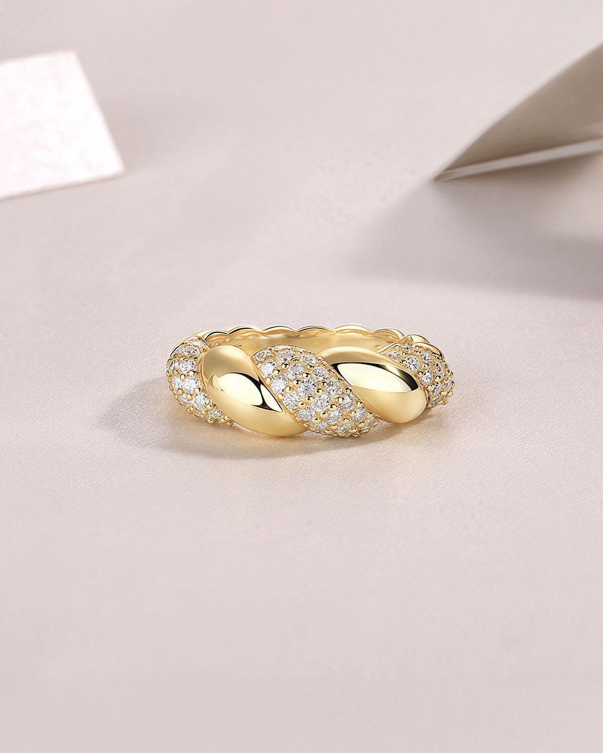 Luxe Twist – Diamond Ring Gold Ring