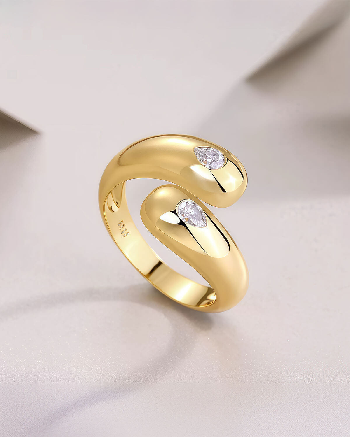 Twist Embrace – Pear Shape Diamond Ring