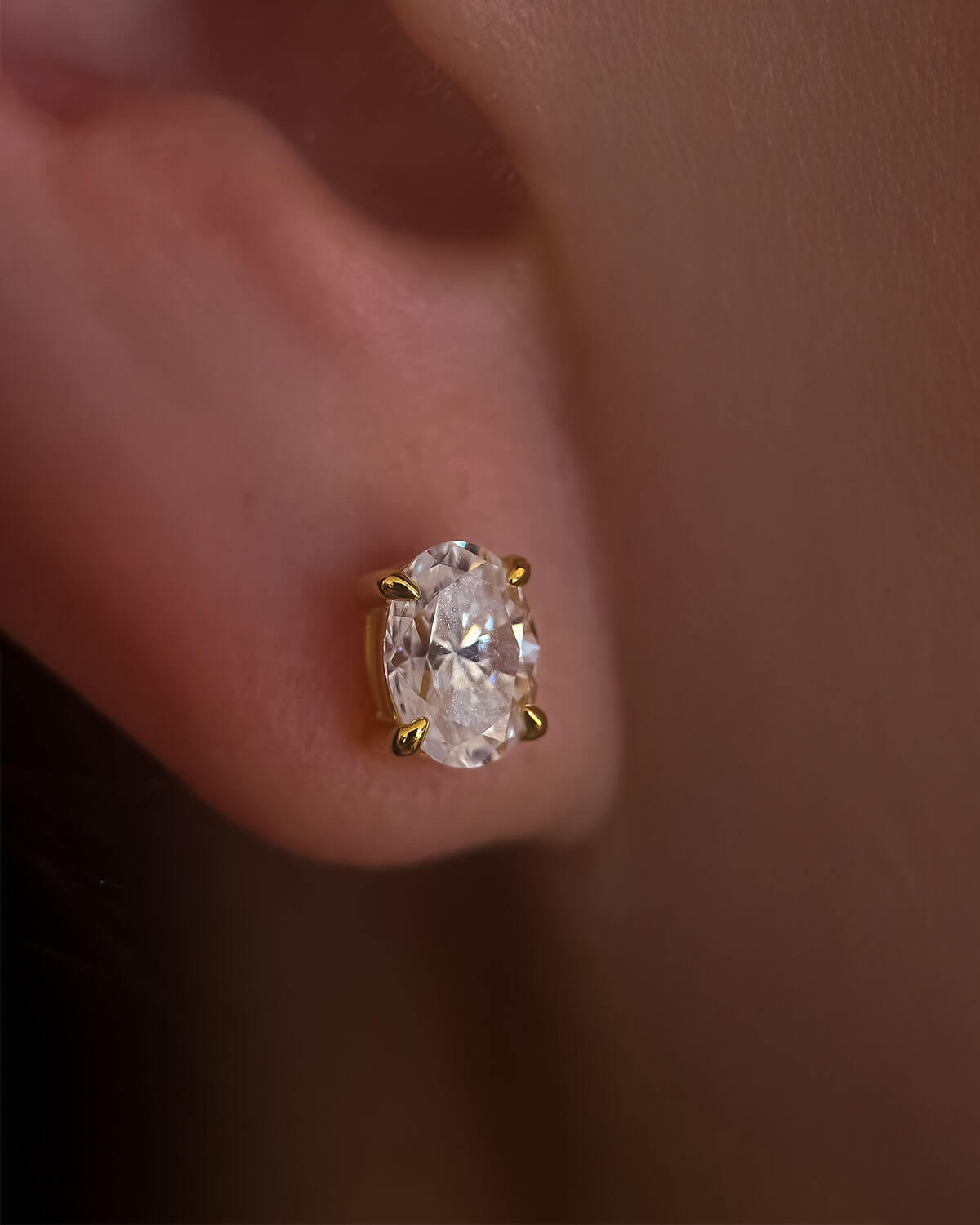 Solo Ignite - Oval Solitaire Studs-Opreshyne