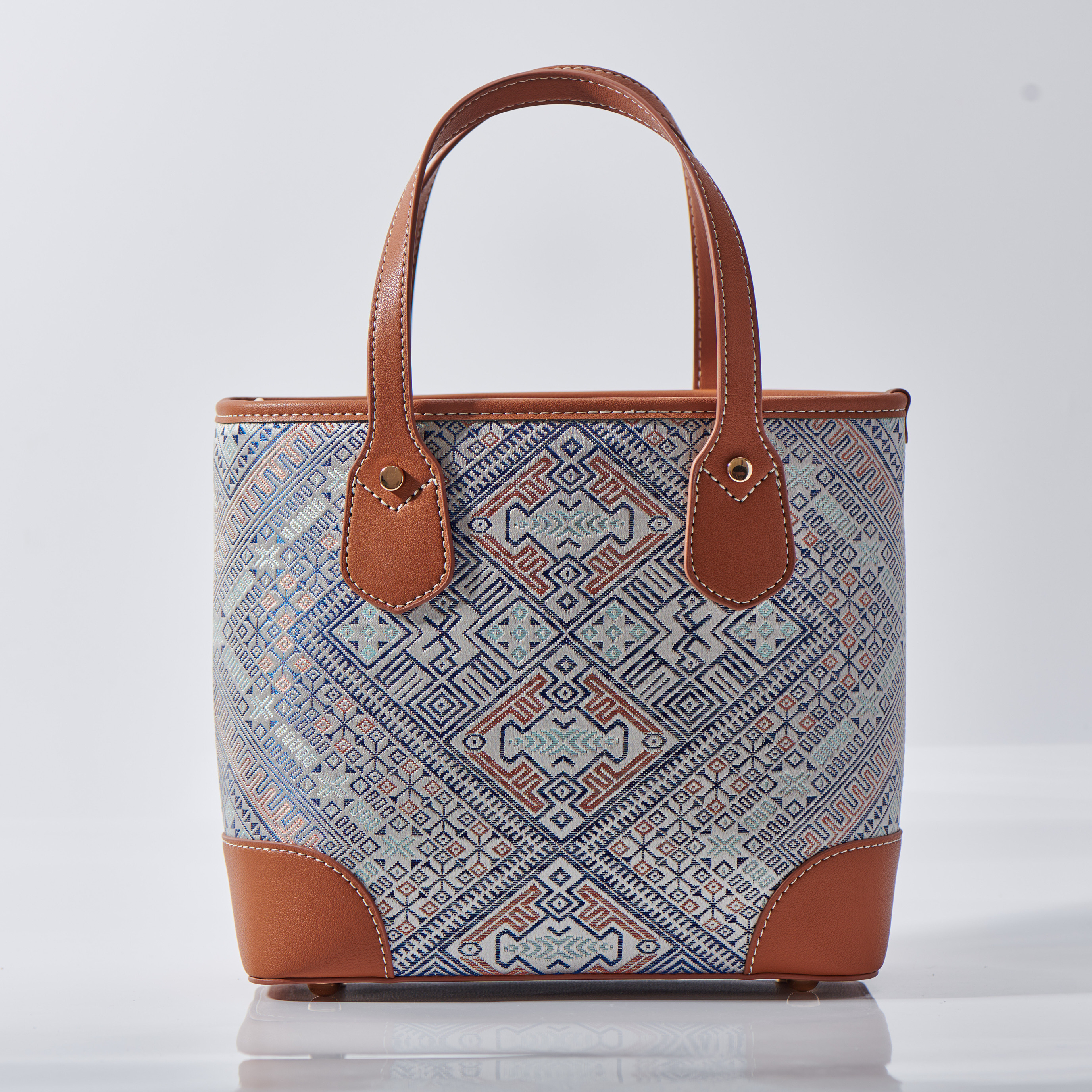 Medium Size Panda Embroidery Handmade Brocade Pattern Fanshion Handbag