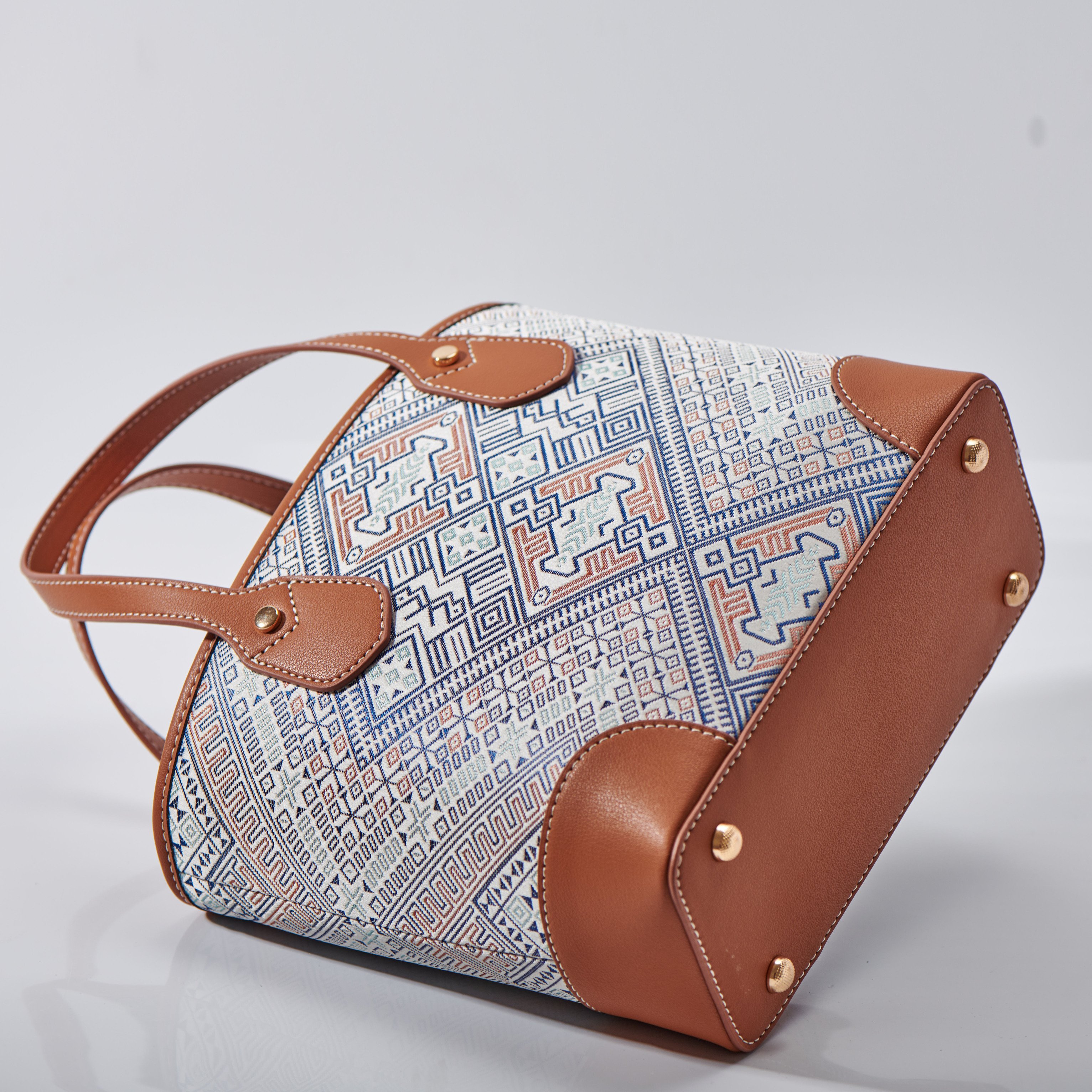 Medium Size Panda Embroidery Handmade Brocade Pattern Fanshion Handbag