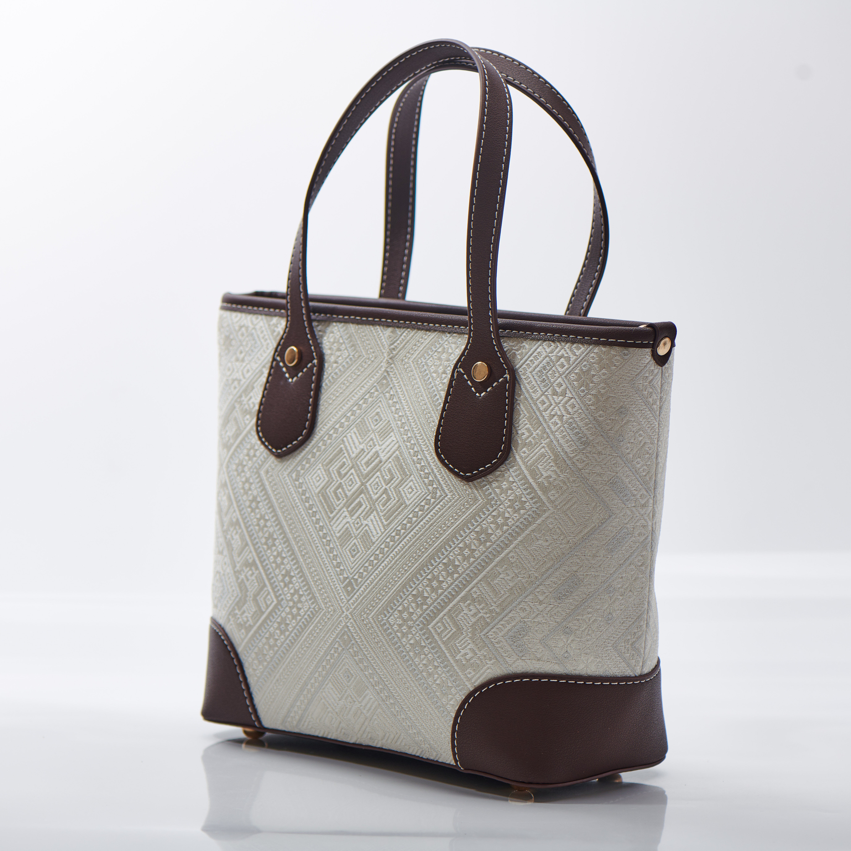 Medium Size Panda Embroidery Handmade Brocade Pattern Fanshion Handbag