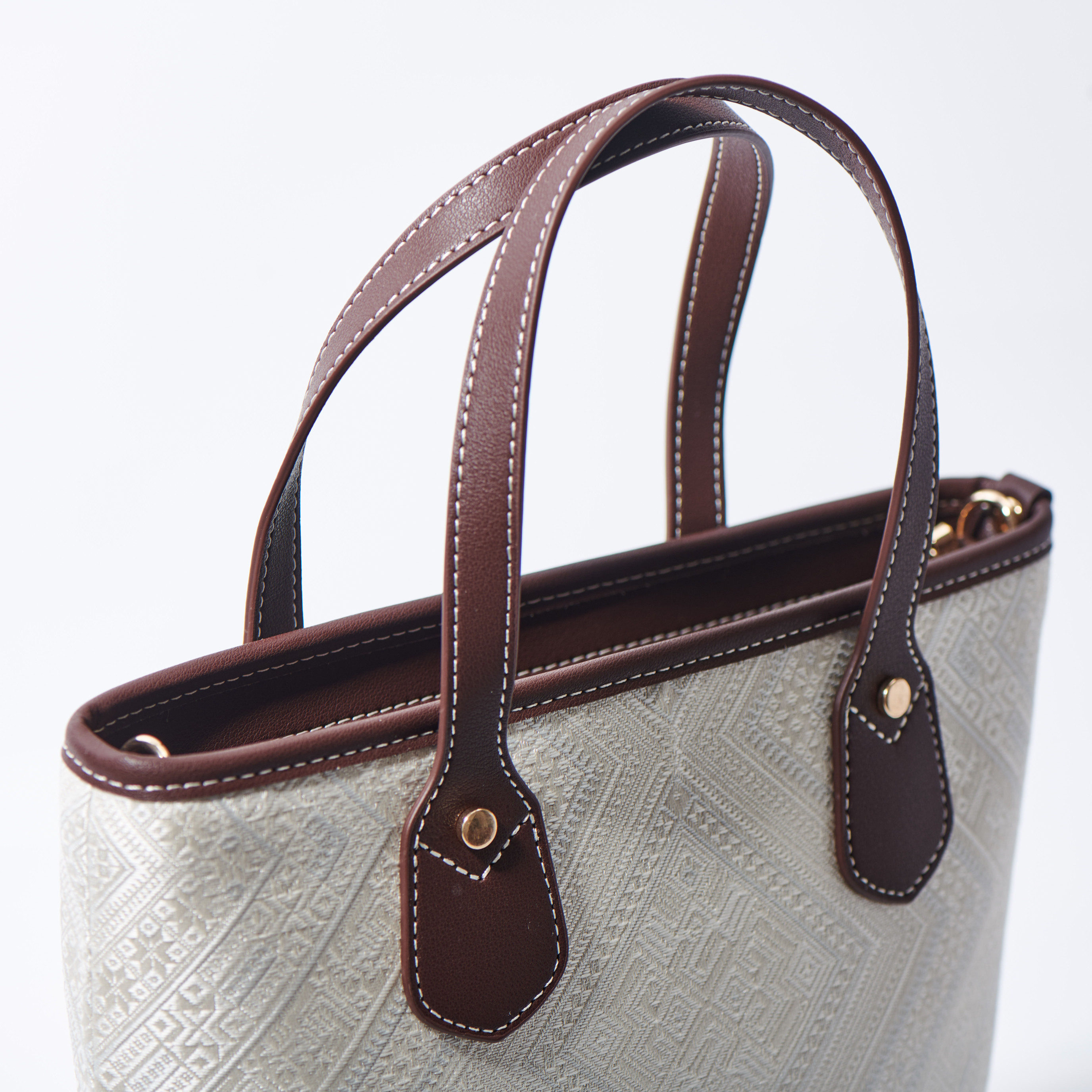 Medium Size Panda Embroidery Handmade Brocade Pattern Fanshion Handbag