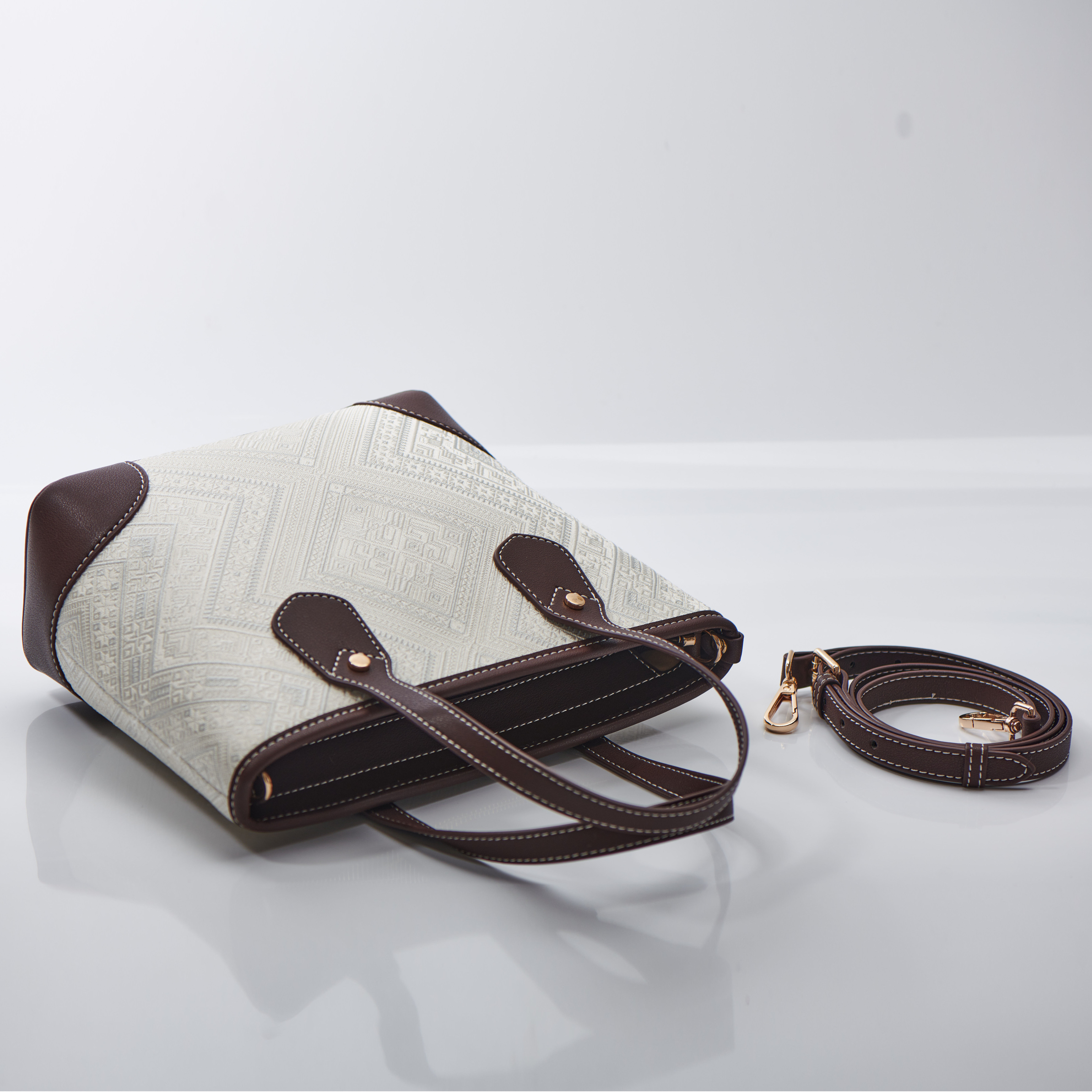 Medium Size Panda Embroidery Handmade Brocade Pattern Fanshion Handbag