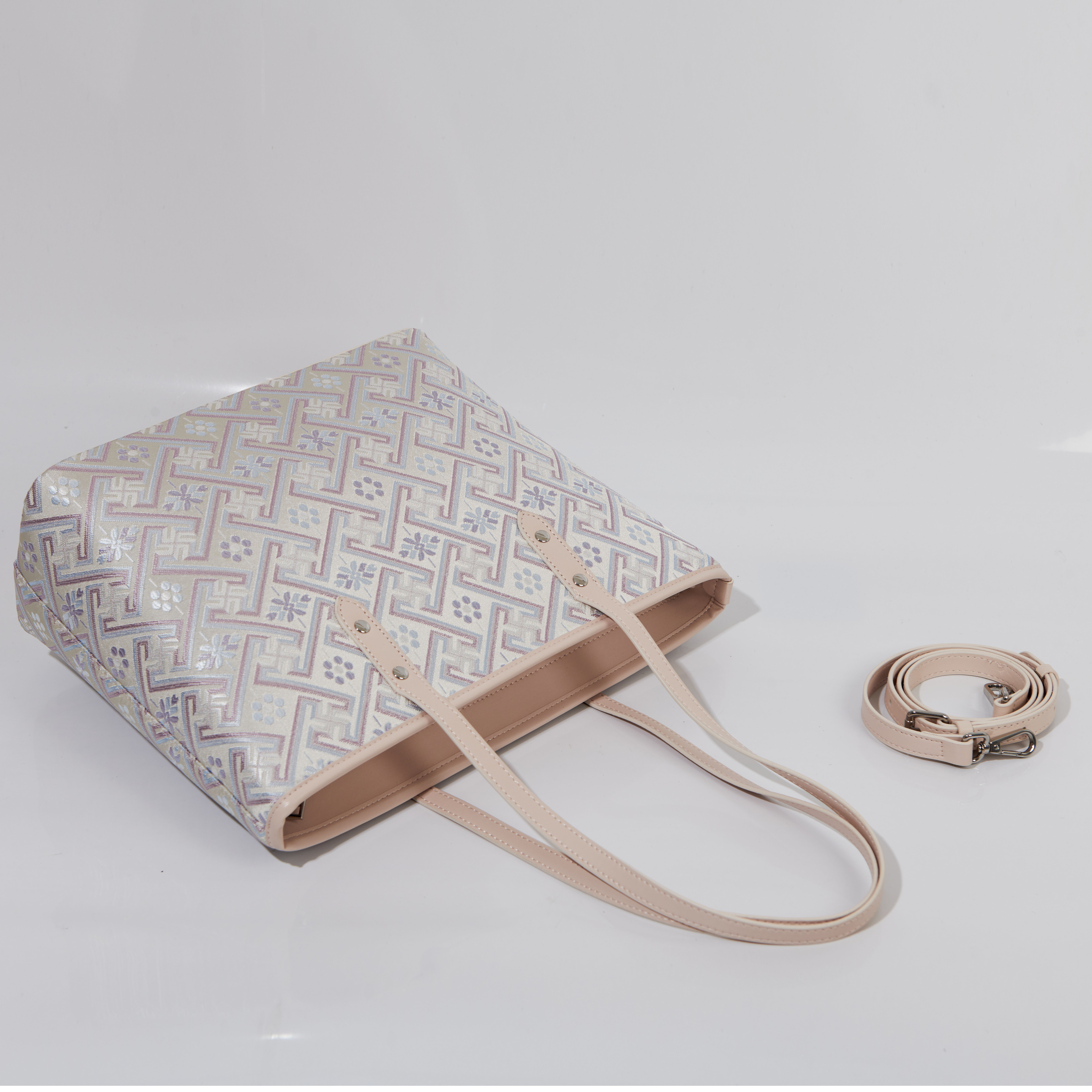 Fashion Large Capacity 2 in 1 Embroidery Handmade Brocade Pattern Daily Tote Bag