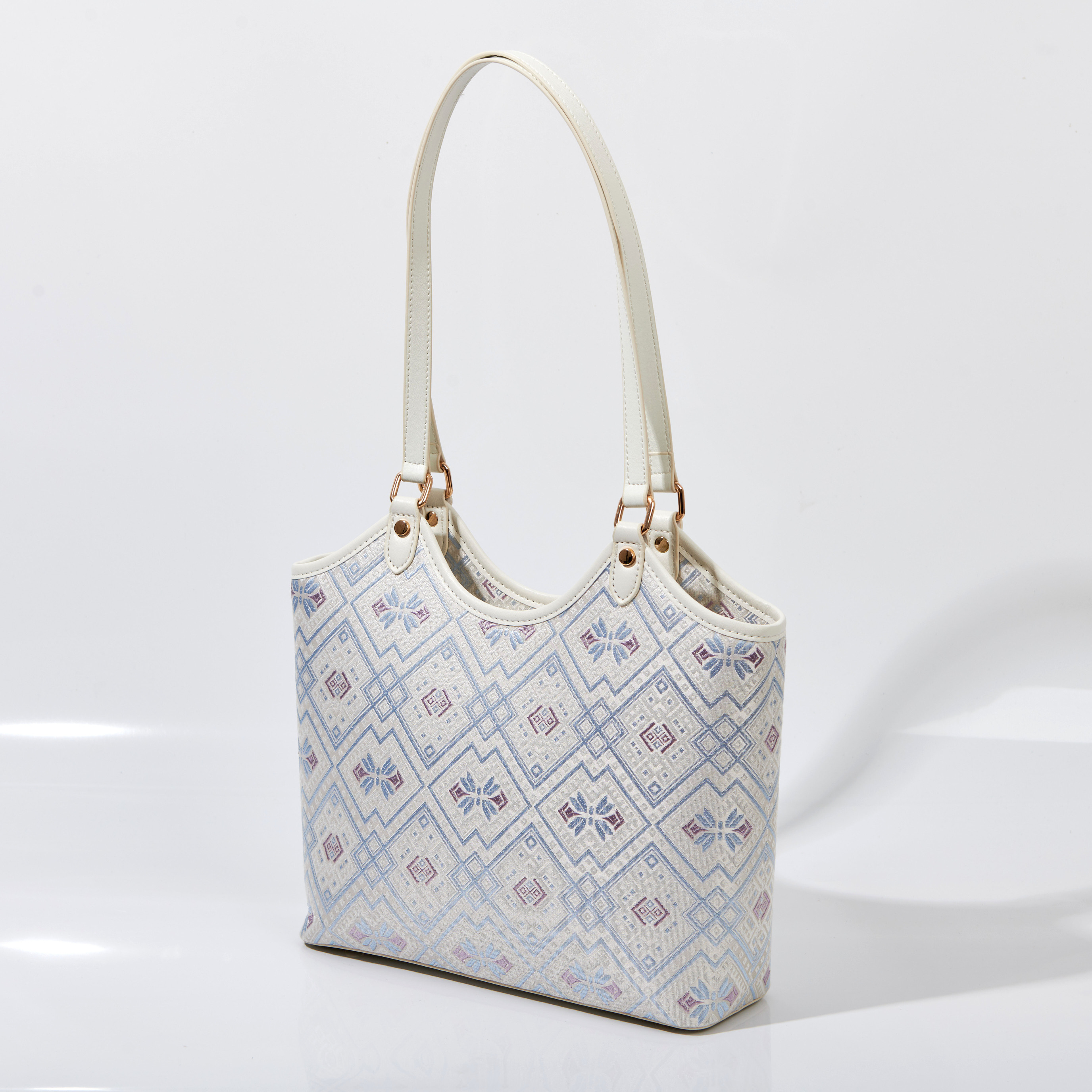 Light Weight Embroidery Large Size Handwoven Zhuang Pattern Modern Daily Tote Bag